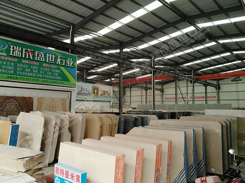 武汉石材加工厂就是这样的,师傅们辛苦了